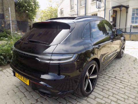 Porsche Macan 2.0T PDK 4WD SUV 69