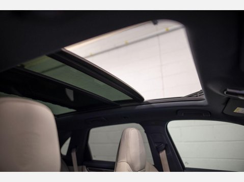 Porsche Cayenne 3.0 V6 E-Hybrid 17.9kWh Platinum Edition TiptronicS 4WD Euro 6 (s/s) 5dr (3 33