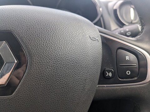 Renault Clio ICONIC DCI 17