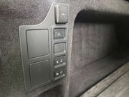 Land Rover Discovery 3.0 Discovery Dynamic HSE D MHEV Automatic 4WD 5dr 44