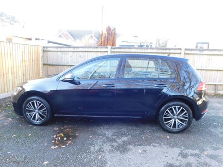 Volkswagen Golf SE NAVIGATION 1.5 TSI EVO 5 Dr 7