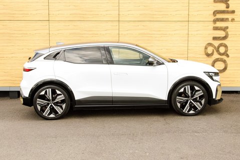 Renault Megane ICONIC 12