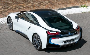 BMW I8 11