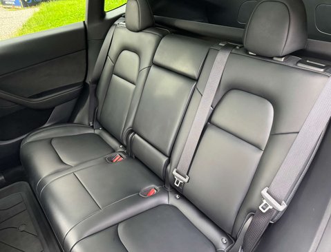 Tesla Model Y ModeL Y Long Range AWD 4WD 5dr 45