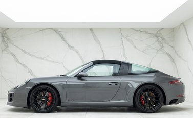 Porsche 911 Targa 4 GTS (991.2) Targa 3