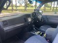 Mitsubishi Shogun 3.2 DI-DC Equippe Auto 4WD Euro 5 3dr SWB 38