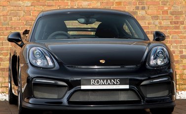 Porsche Cayman GT4 1