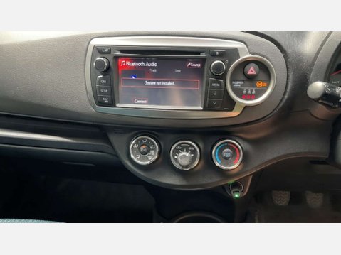 Toyota Yaris 1.33 Dual VVT-i TR Hatchback 5dr Petrol Manual Euro 5 (101 ps) 10