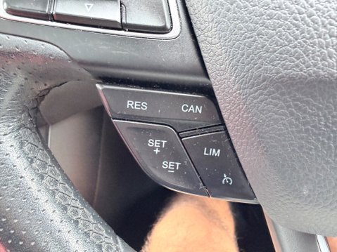 Ford Focus 1.0 ST-LINE X 23