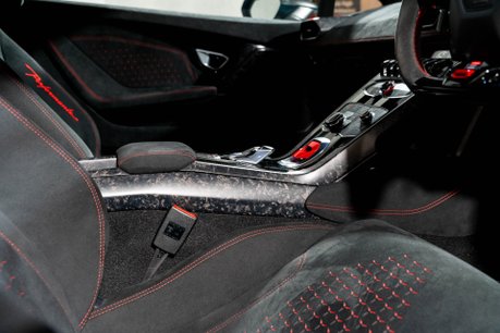Lamborghini Huracan LP 640-4 PERFORMANTE. NOW SOLD. SIMILAR REQUIRED. PLEASE CALL 01903 254 800 44