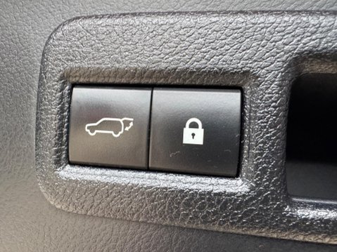 Lexus NX 2.5 300h F Sport E-CVT 4WD Euro 6 (s/s) 5dr 39