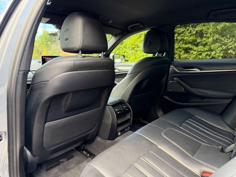 BMW 5 Series 3.0 530d xDrive M Sport MHEV Auto 4WD 4dr 33