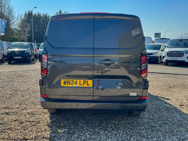 Ford Transit Custom SWB L1H1 Limited 300 Air Con Alloys Camera Sensors EURO 6 NO VAT 7