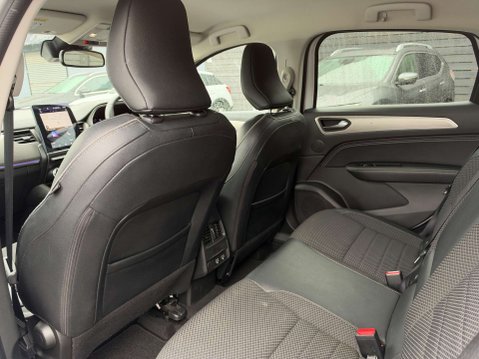 Renault Arkana 1.6 E-TECH techno SUV 5dr Petrol Hybrid Auto 2WD Euro 6 (s/s) (145 ps) 43