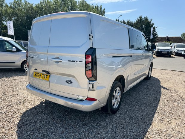 Ford Transit Custom Crew Cab LWB L2H1 Low Roof Limited 320 Air Con Alloys EURO 6 7