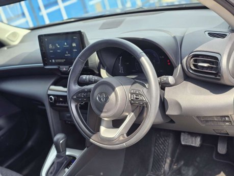 Toyota Yaris Cross 1.5 VVT-h Icon SUV 5dr Petrol Hybrid E-CVT Euro 6 (s/s) (116 ps) 32