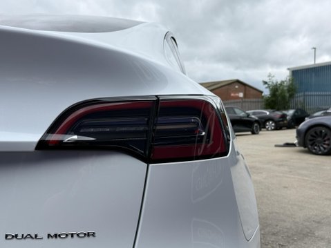 Tesla Model Y (Dual Motor) Long Range SUV 5dr Electric Auto 4WDE (384 bhp) 19