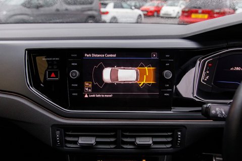 Volkswagen Polo R-LINE TSI 31