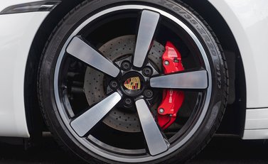 Porsche 911 (992) Carrera 4S 10