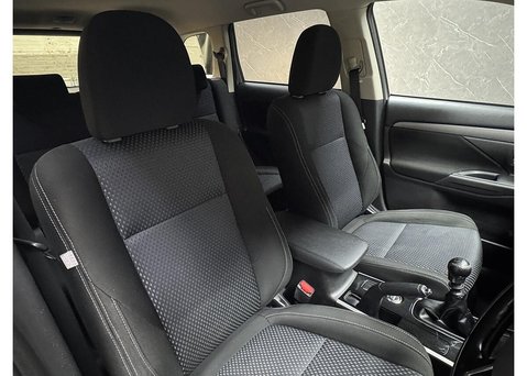 Mitsubishi Outlander 2.2 DI-D 3 SUV 5dr Diesel Manual 4WD Euro 6 (s/s) (147 ps) 26