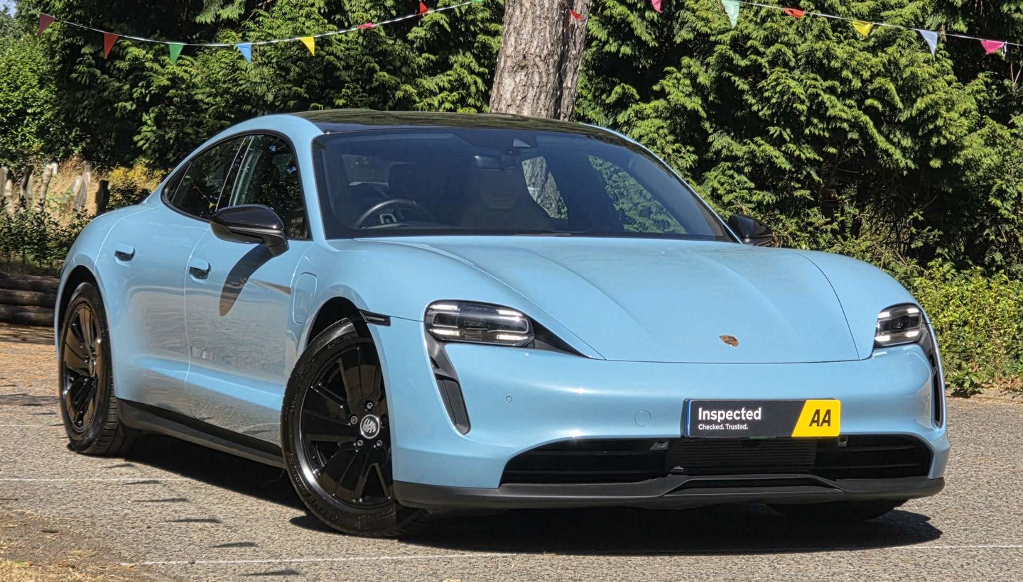 2022 PORSCHE TAYCAN