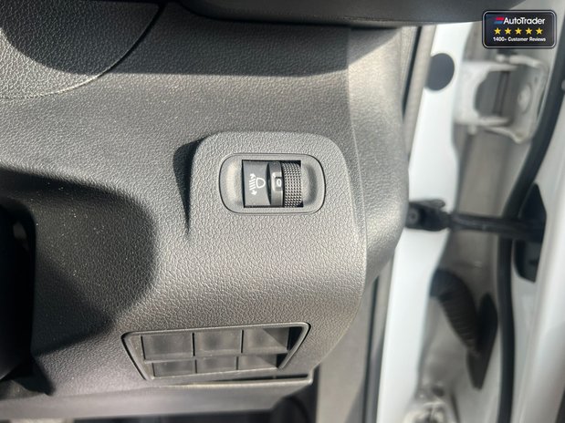 Peugeot Partner SWB L1H1 (SOLD) Low Roof Bluehdi Professional Air Con Sensors EURO 6 NO VA 29