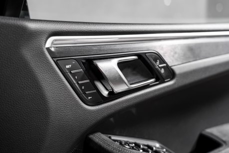 Porsche Macan GTS PDK. WARRANTY. EXCELLENT PSH. SPORT DESIGN PACKAGE. SPORTS EXHAUST. 49