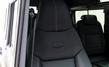 Land Rover Defender 110 XS 11