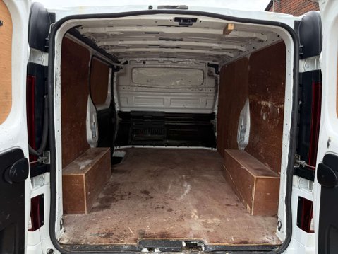 Vauxhall Vivaro 1.6 Vivaro 2700 Sportive CDTi 11