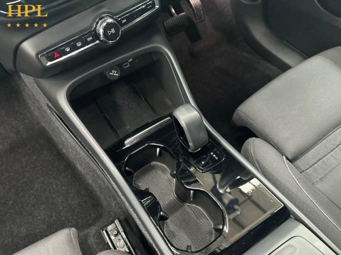 Volvo C40 Recharge 69kWh Plus SUV 5dr Electric Auto (231 ps) 17