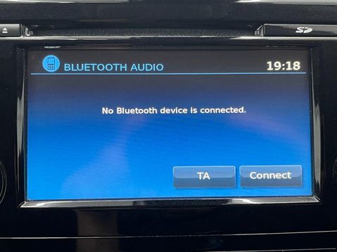 Nissan Qashqai 1.5 dCi N-Connecta Euro 6 (s/s) 5dr 17