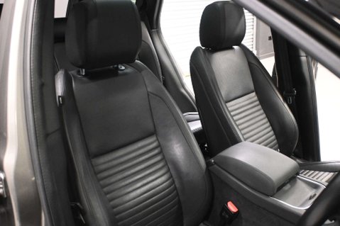 Land Rover Discovery Sport 2.0 Discovery Sport S Auto 4WD 5dr 39