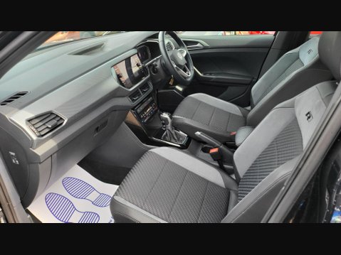 Volkswagen T-Cross R-LINE TSI DSG 4