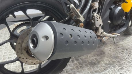 Yamaha XSR125 2021 34K 1 OWNER PROJECT BIKE SPARES OR REPAIR 125CC 17