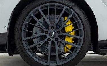 Aston Martin DBX 707 8