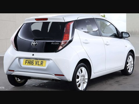 Toyota Aygo 1.0 VVT-i x-pure Hatchback 5dr Petrol Manual Euro 6 (68 ps) 4