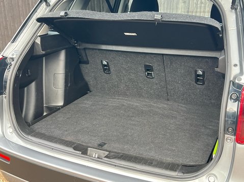 Suzuki Vitara SZ-T BOOSTERJET MHEV 37