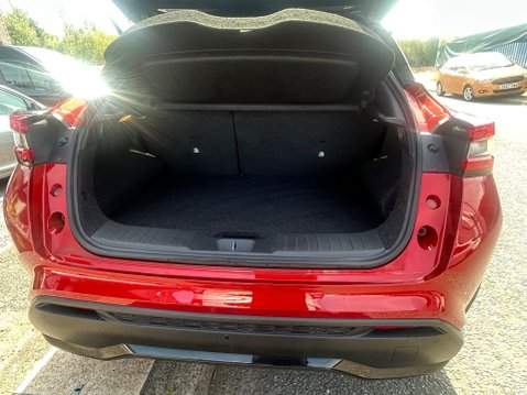 Nissan Juke 1.6 Tekna+ Auto Euro 6 5dr 27