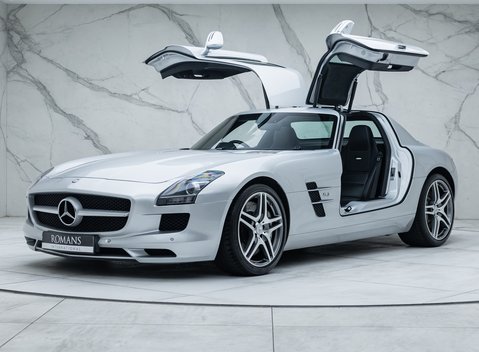 Mercedes-Benz SLS AMG 8