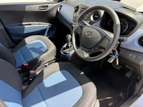 Hyundai i10 SE AUTOMATIC 12