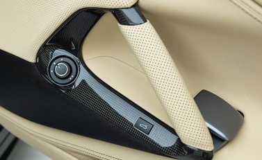 Ferrari 812 Superfast 23