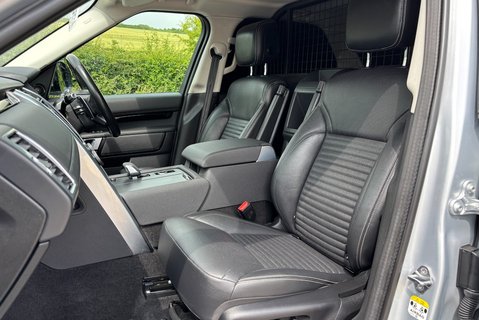 Land Rover Discovery D300 SE MHEV Auto 4WD Euro 6 SUV (300ps) 3