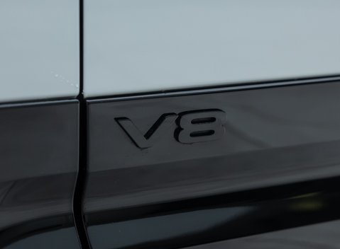 Land Rover Defender 90 V8 P525 URBAN 39