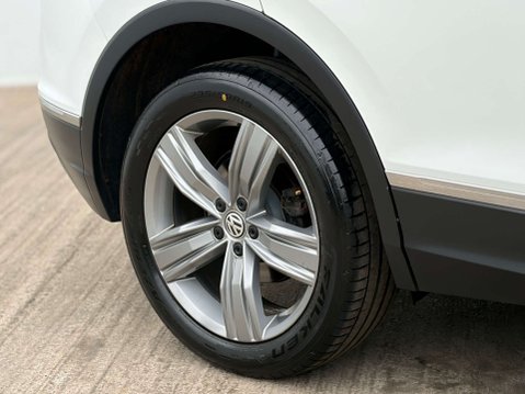 Volkswagen Tiguan 2.0 Tiguan SEL TDI BlueMotion Technology 4Motion Semi-Auto 4WD 5dr 7