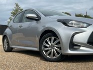 Toyota Yaris ICON FHEV 14