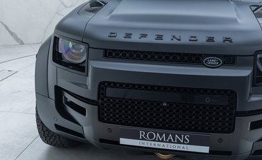 Land Rover Defender OCTA EDITION ONE 13
