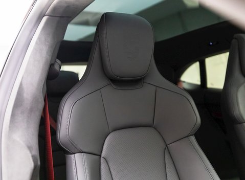 Porsche Taycan Turbo Cross Turismo 11