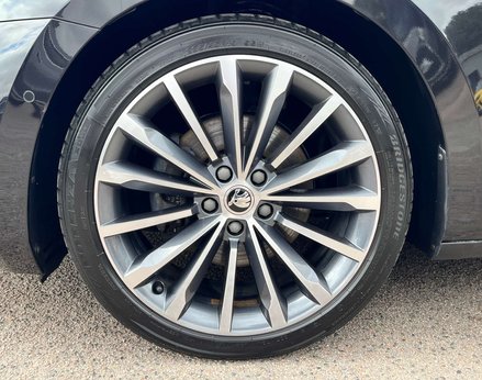 Skoda Superb 2.0 Superb Laurin & Klement Enterprise TSi Semi-Auto 5dr 12