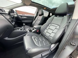 Nissan Qashqai 1.3 Qashqai N-Motion DiG-T 5dr 56