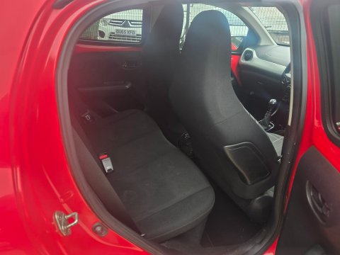 Peugeot 108 PURETECH ALLURE 7